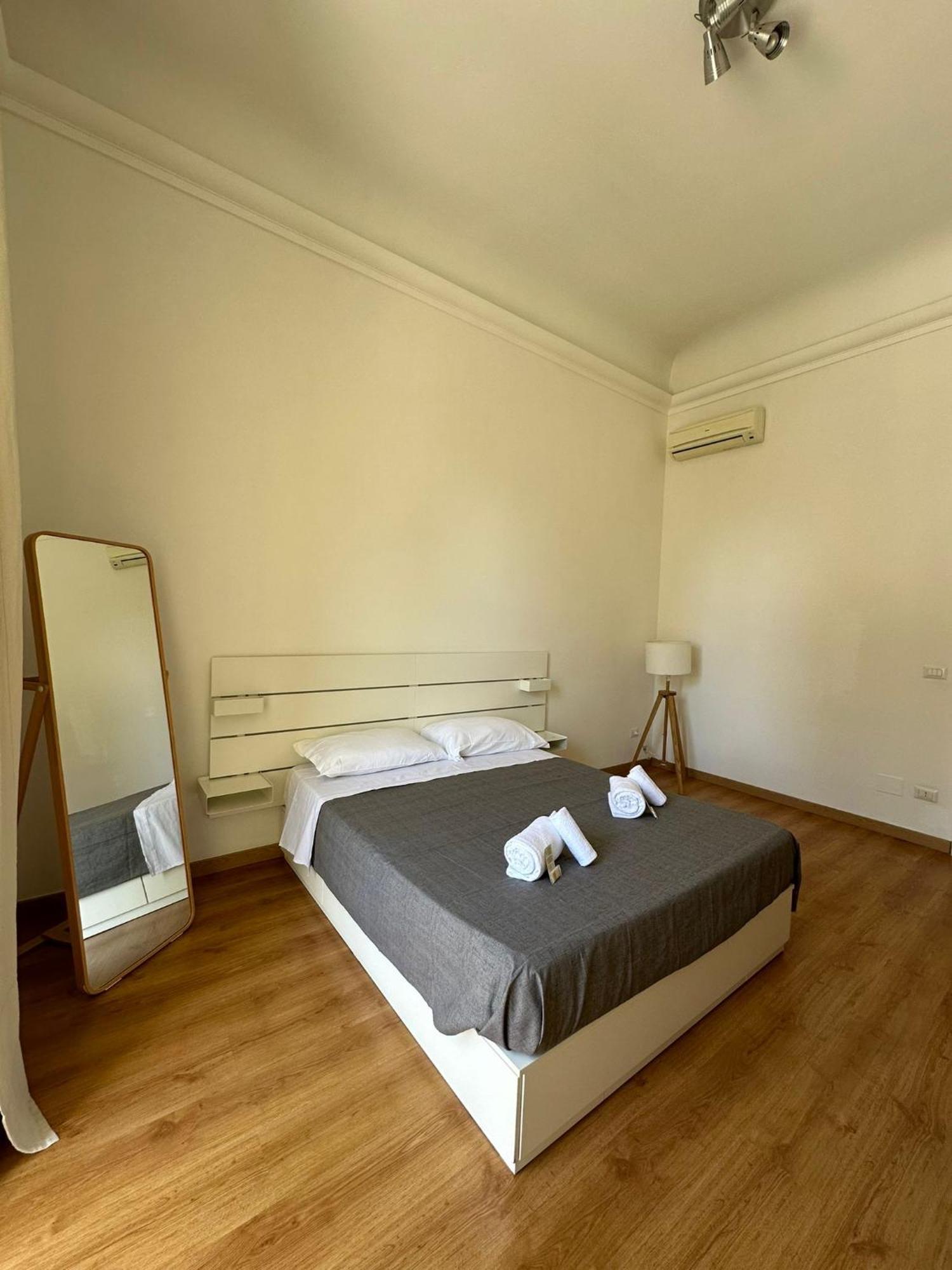 Appartement Amica Taranto In Piazza Extérieur photo